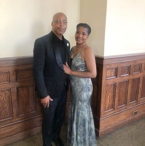 Meet your Posher, Deloris